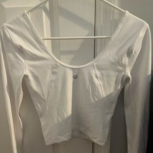 white long sleeve Lululemon shirt